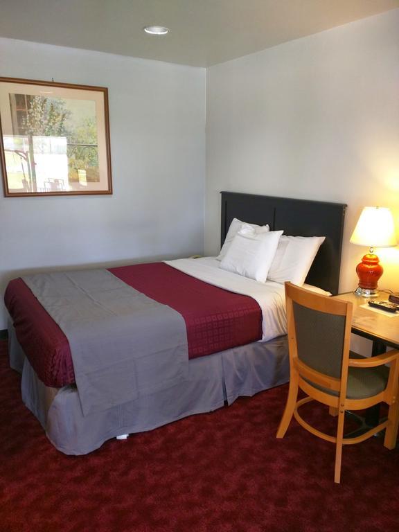 Skyview Motel - Prairie Du Sac Номер фото